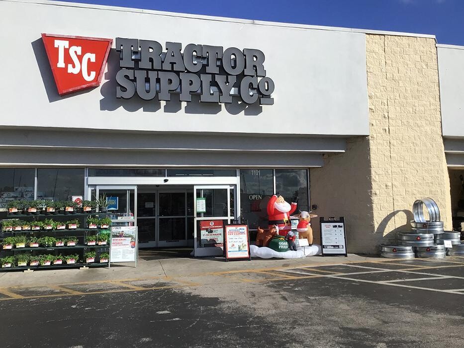 Images Tractor Supply Co.