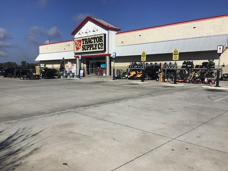 Images Tractor Supply Co.