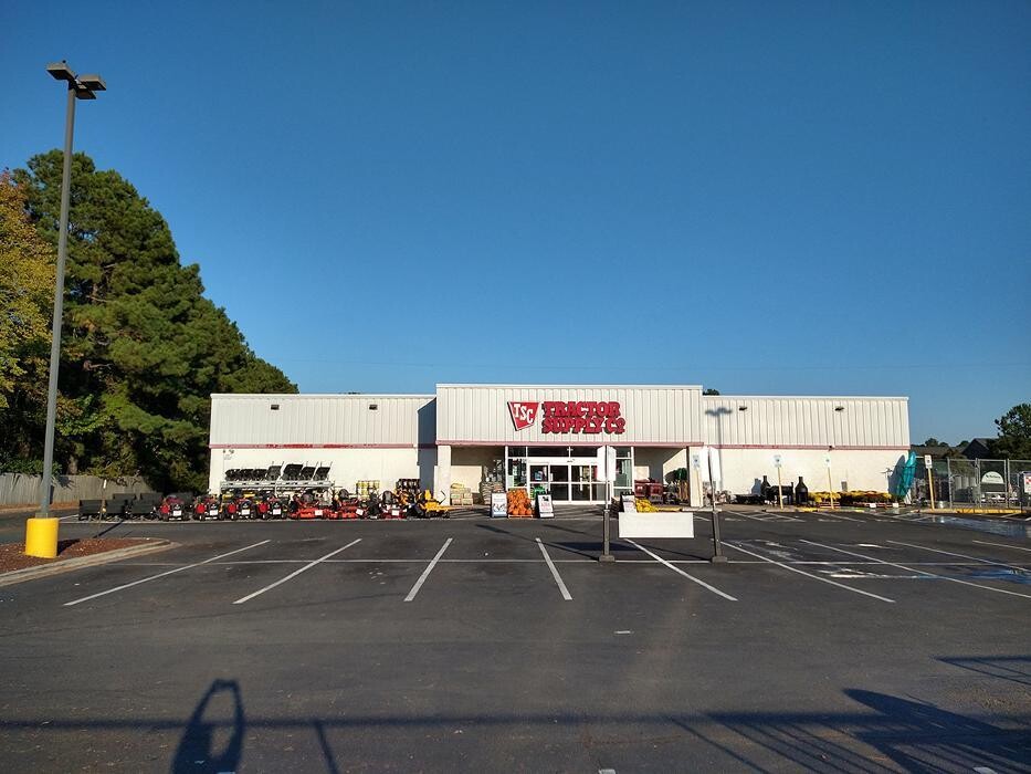 Images Tractor Supply Co.