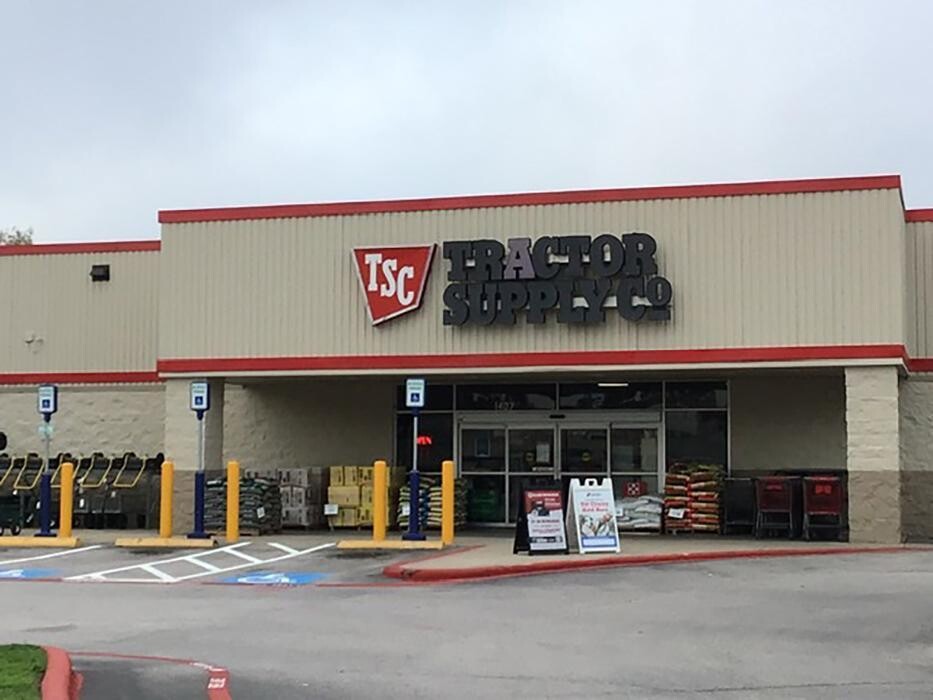 Images Tractor Supply Co.