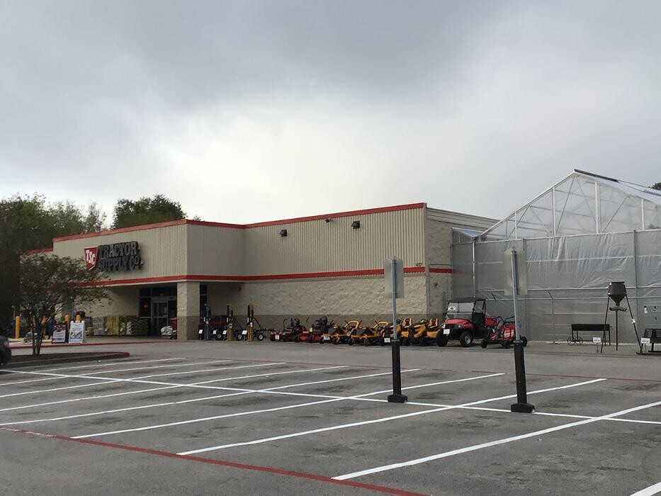 Images Tractor Supply Co.