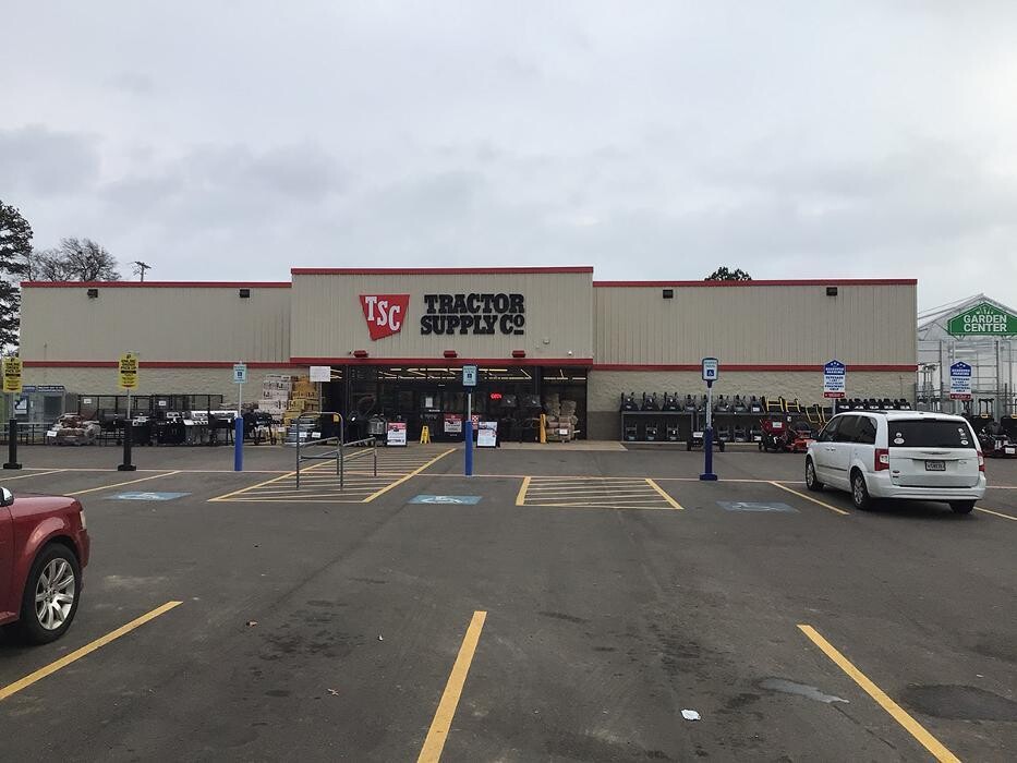 Images Tractor Supply Co.