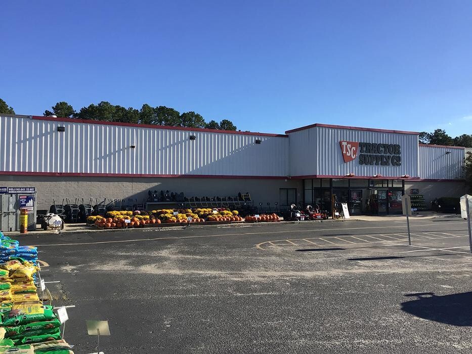 Images Tractor Supply Co.