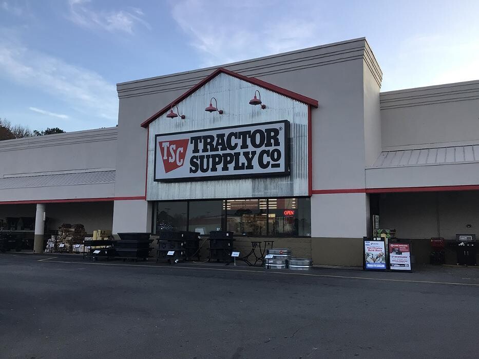 Images Tractor Supply Co.