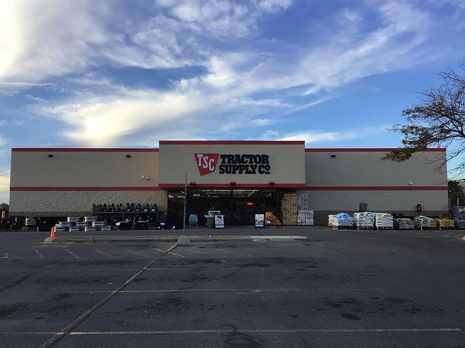 Images Tractor Supply Co.