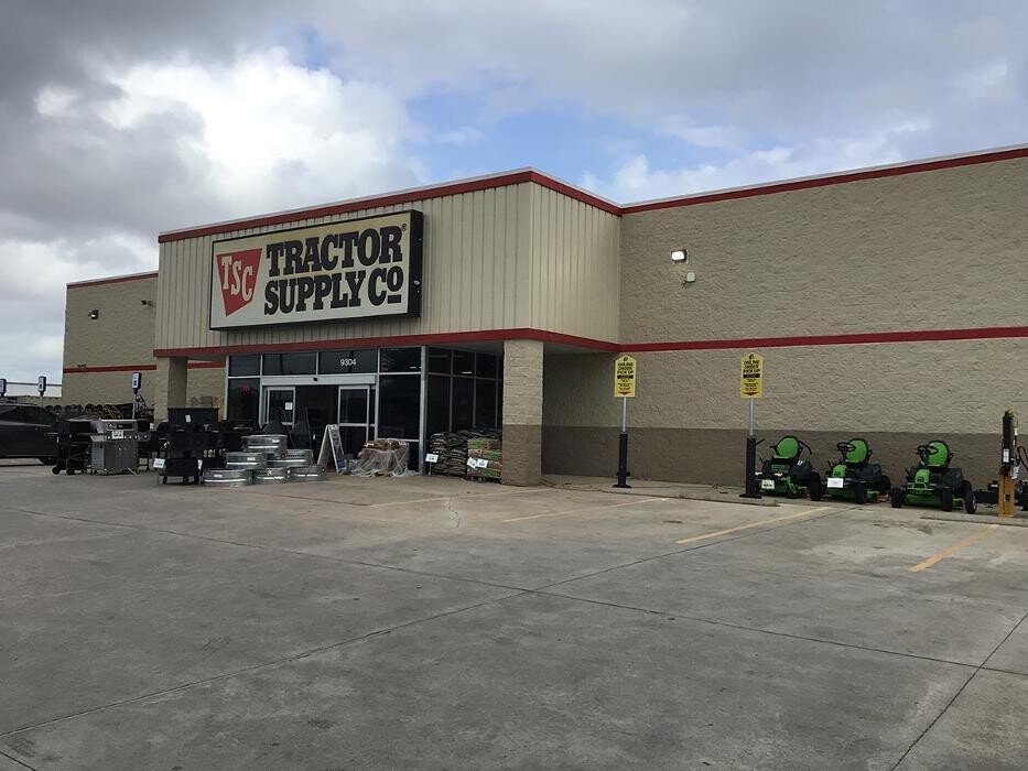 Images Tractor Supply Co.