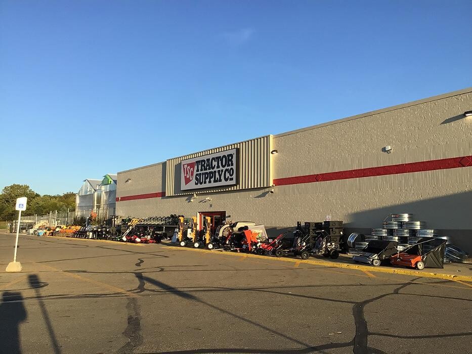 Images Tractor Supply Co.