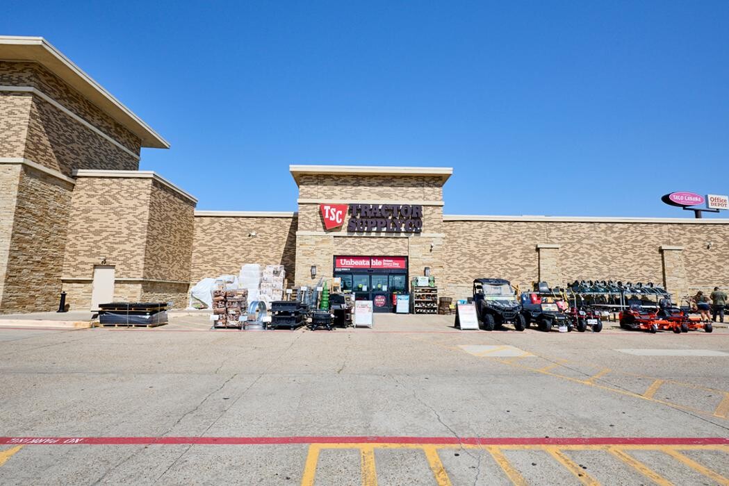 Images Tractor Supply Co.