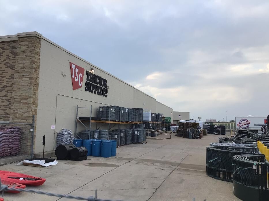 Images Tractor Supply Co.