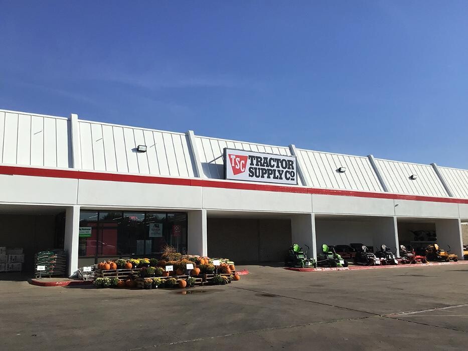 Images Tractor Supply Co.