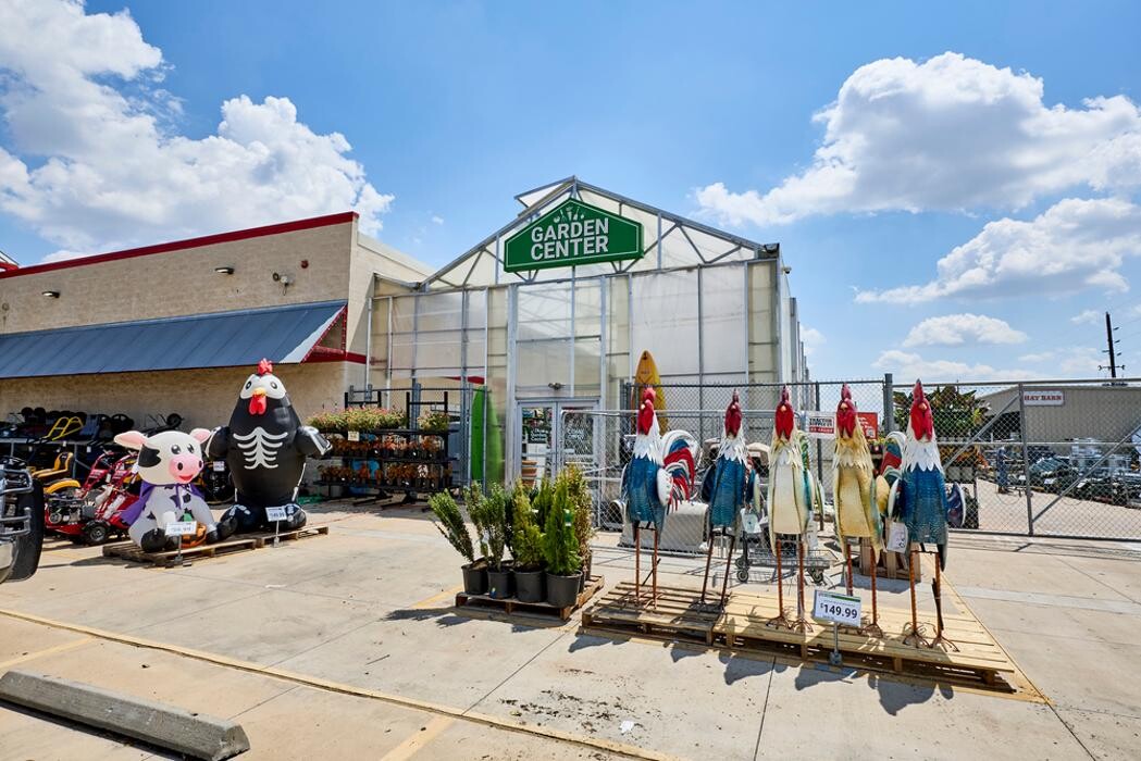 Images Tractor Supply Co.