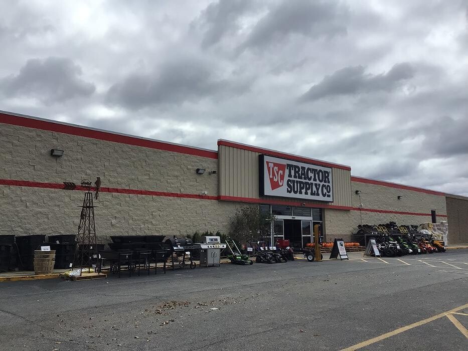 Images Tractor Supply Co.