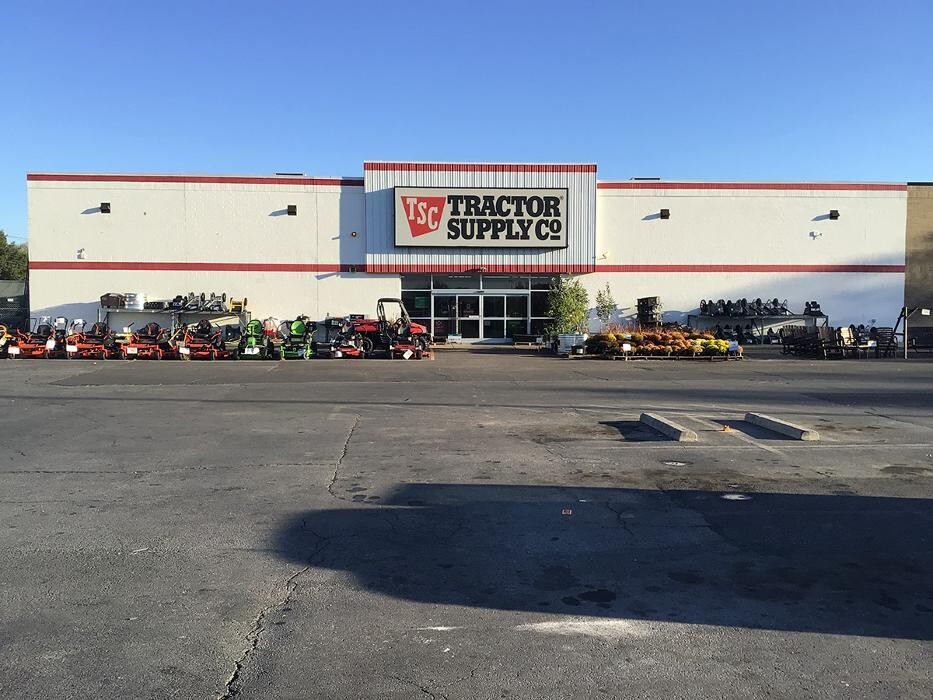 Images Tractor Supply Co.