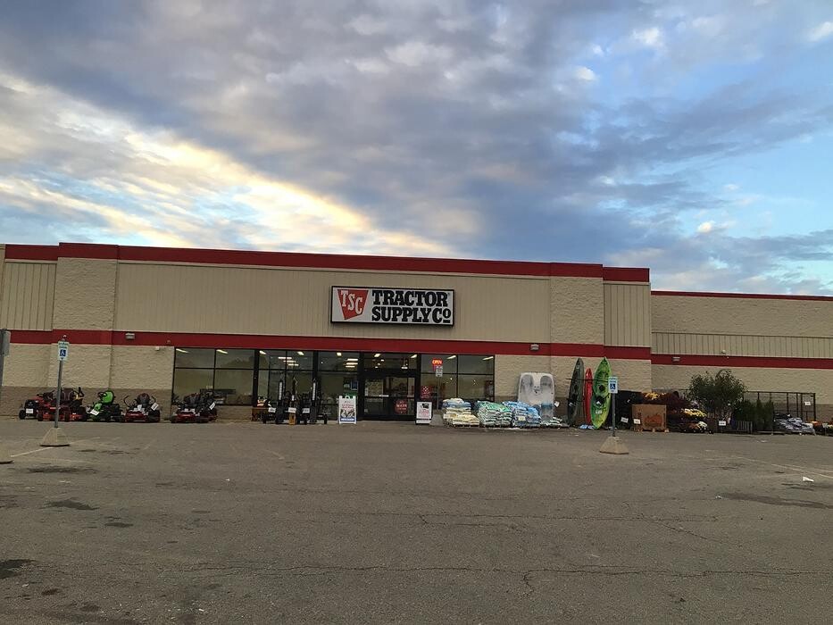 Images Tractor Supply Co.