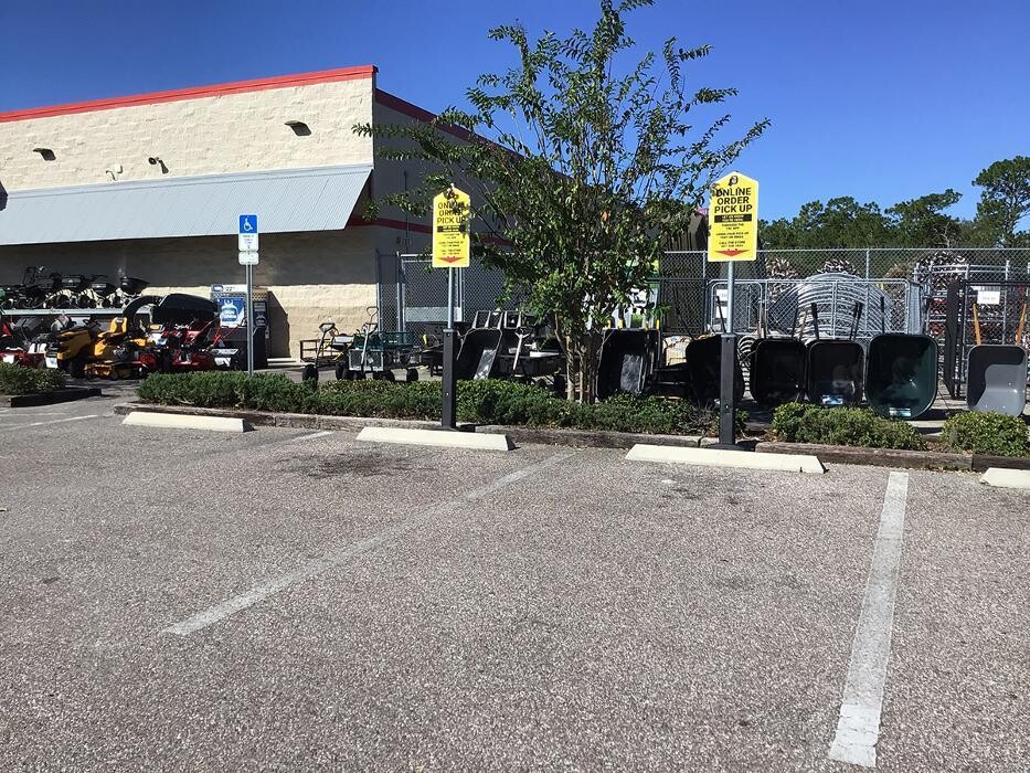 Images Tractor Supply Co.