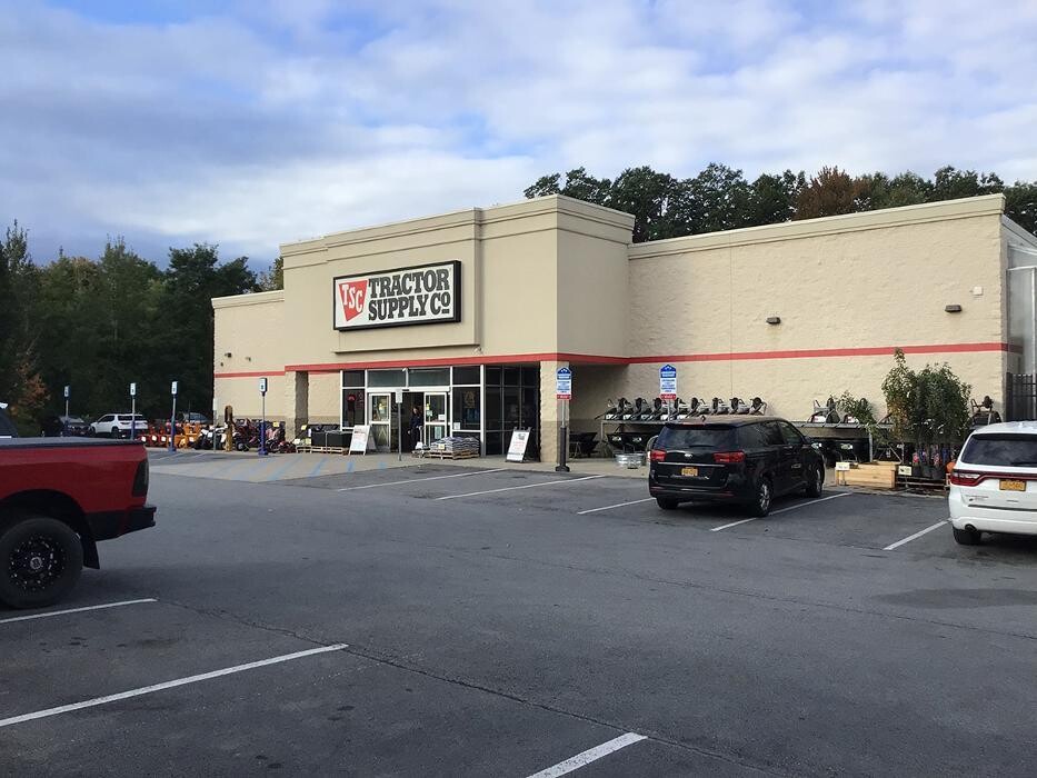Images Tractor Supply Co.