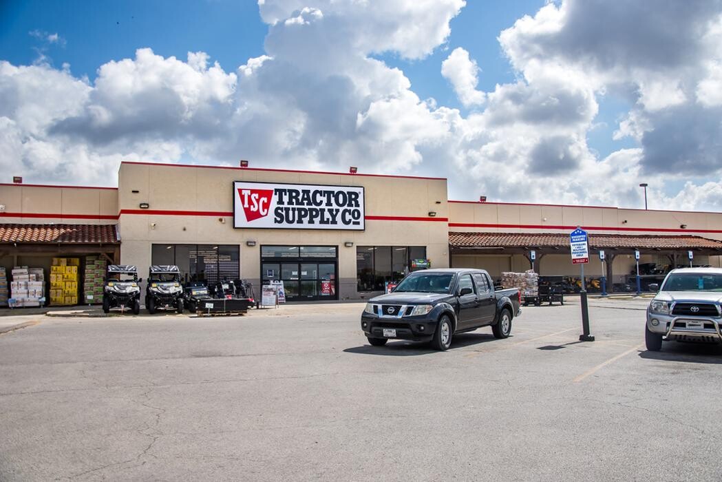 Images Tractor Supply Co.