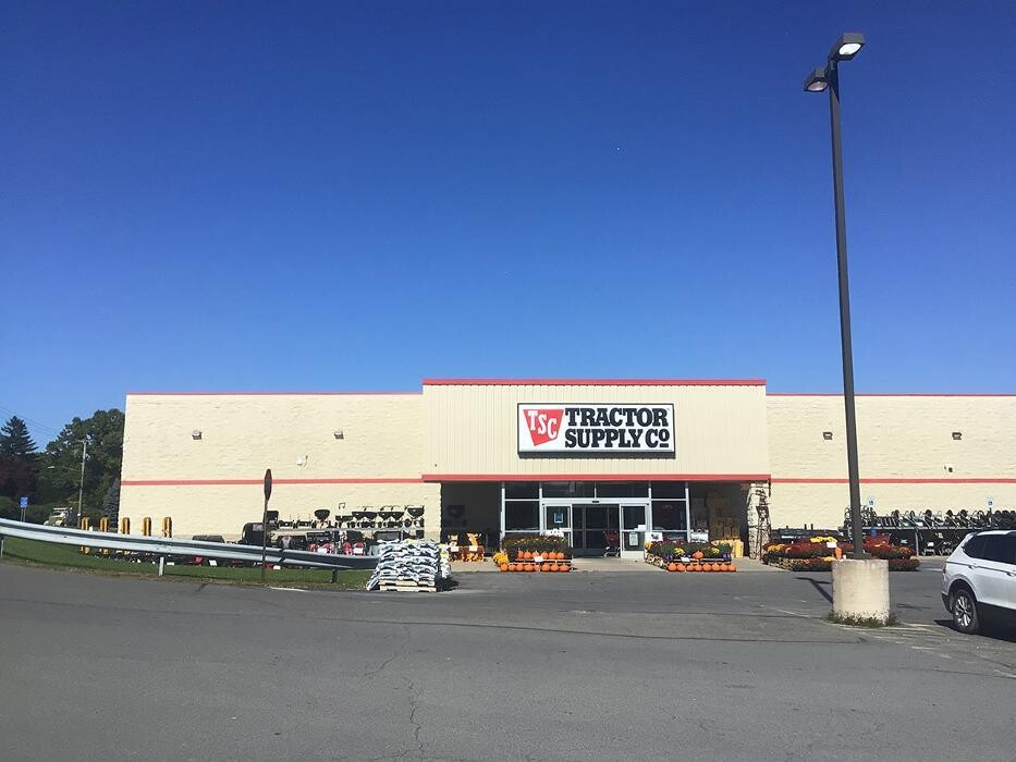 Images Tractor Supply Co.