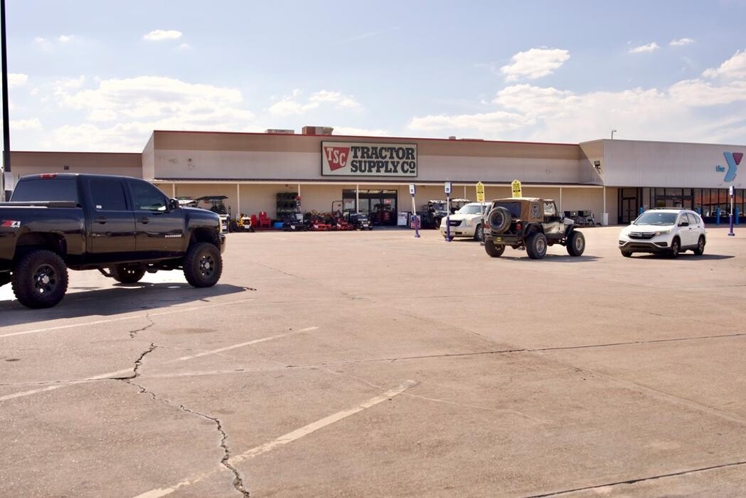 Images Tractor Supply Co.