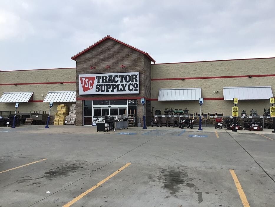 Images Tractor Supply Co.