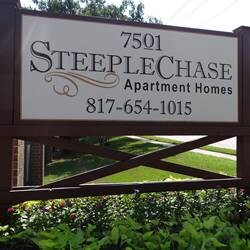 Steeplechase Apartments Logo