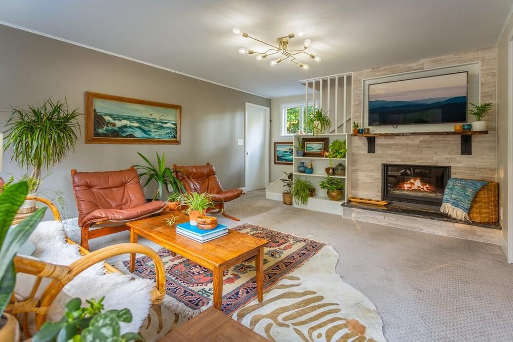 Images Juan Sanchez - Local Real Estate Broker