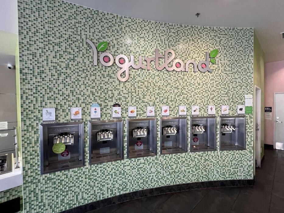 Images Yogurtland Atlantic Square