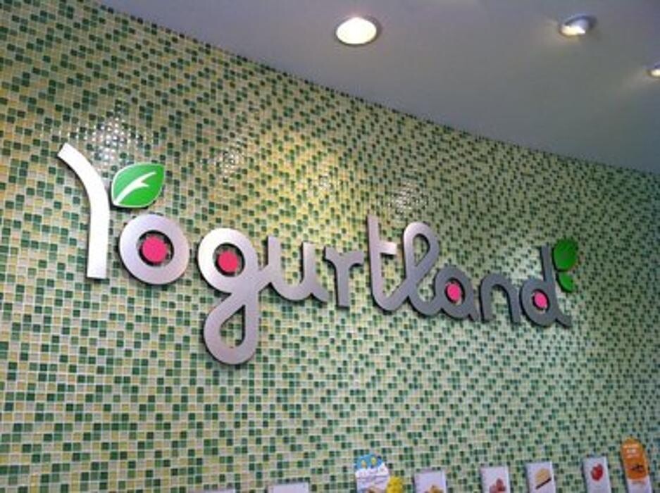 Images Yogurtland Garden Grove Plaza