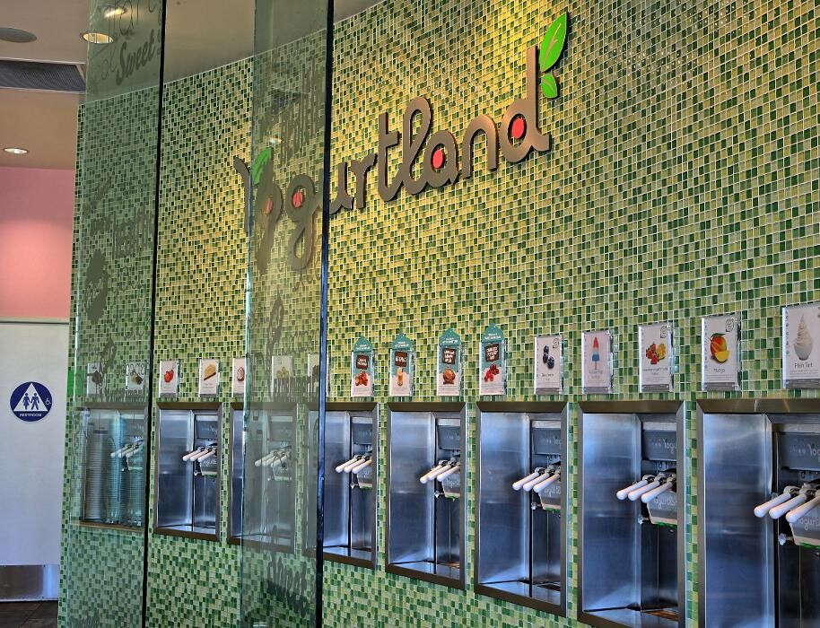 Images Yogurtland Midtown
