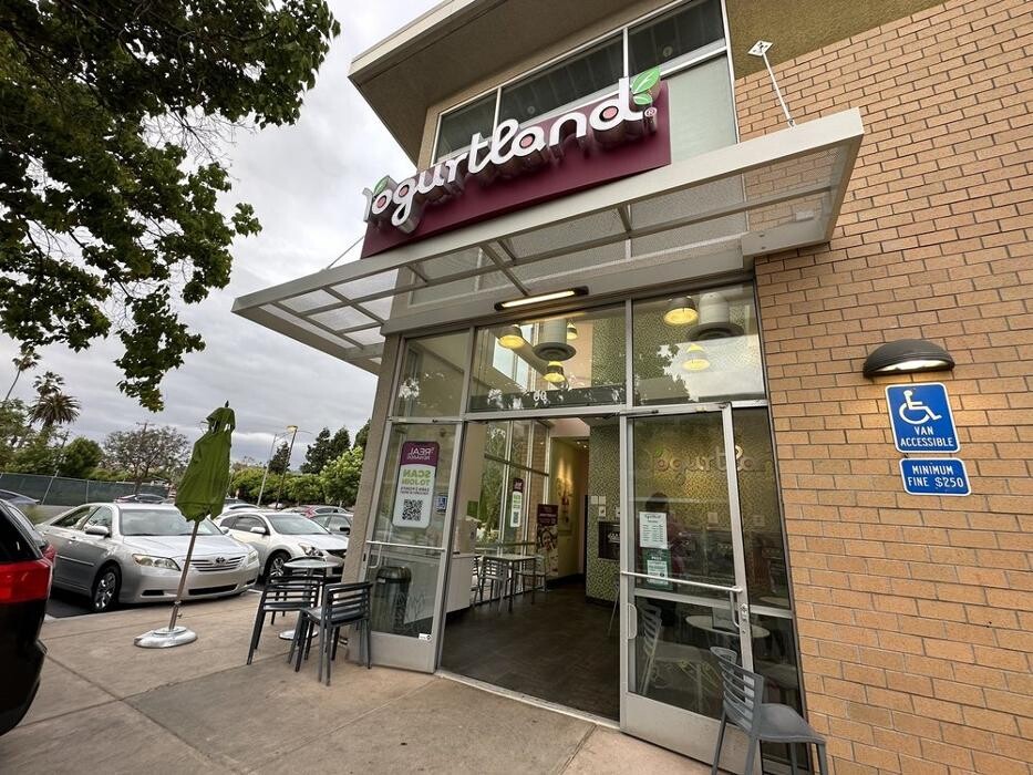 Images Yogurtland San Jose