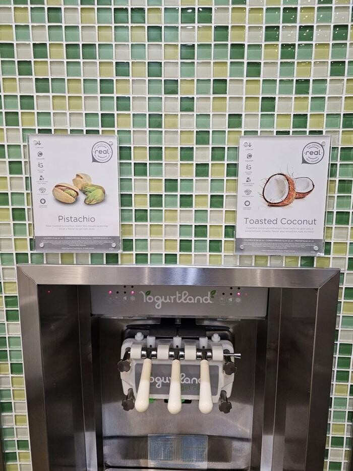 Images Yogurtland Lancaster