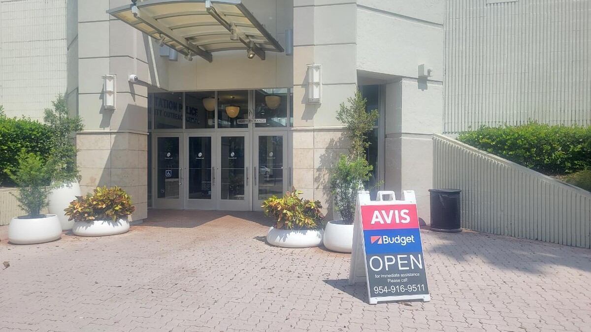 Images Avis Car Rental