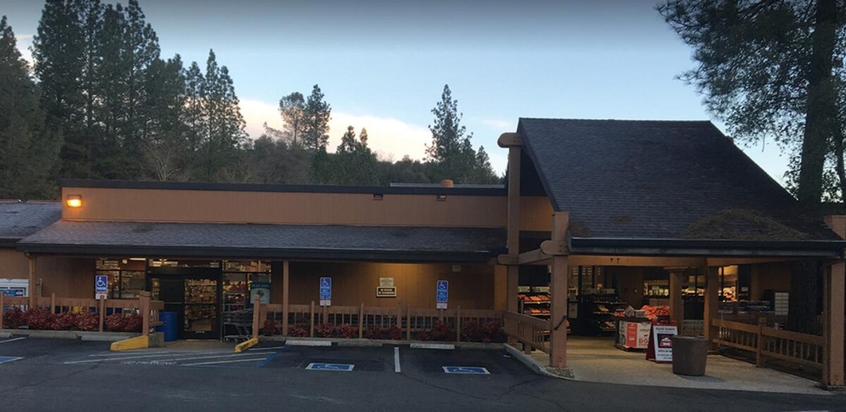 Images Holiday Market