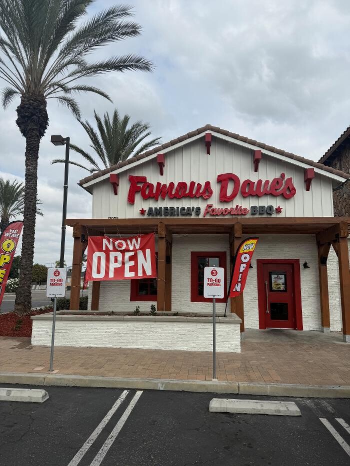 Images Famous Dave's Bar-B-Que