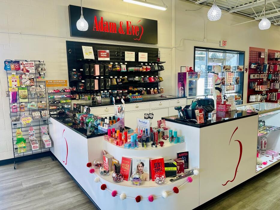 Images Adam & Eve Stores