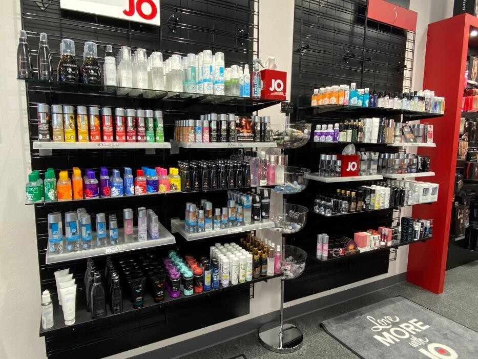 Images Adam & Eve Stores