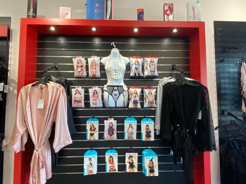 Images Adam & Eve Stores