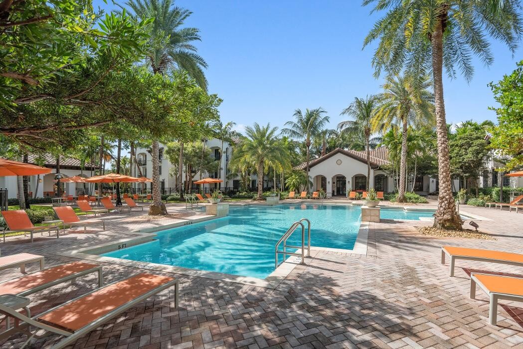 Images AMLI Toscana Place