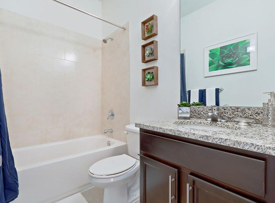 Images AMLI Toscana Place