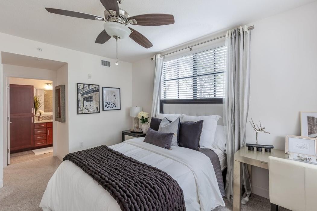 Images AMLI Toscana Place