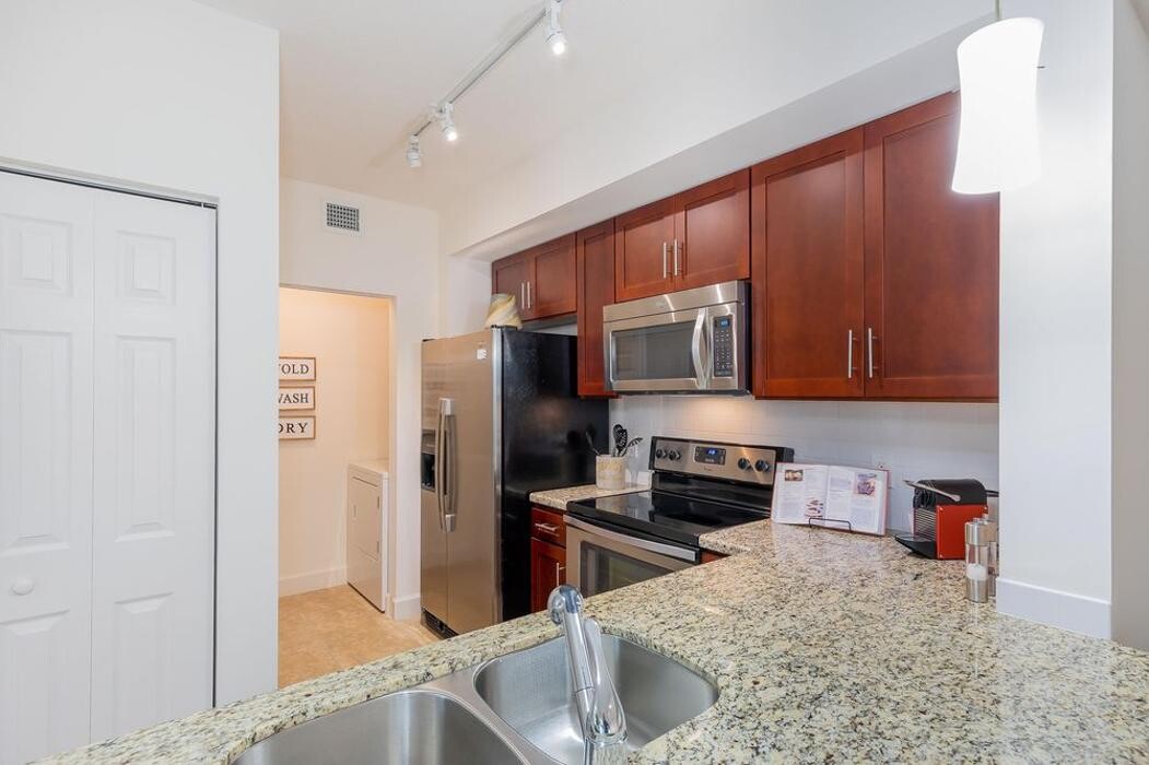 Images AMLI Toscana Place
