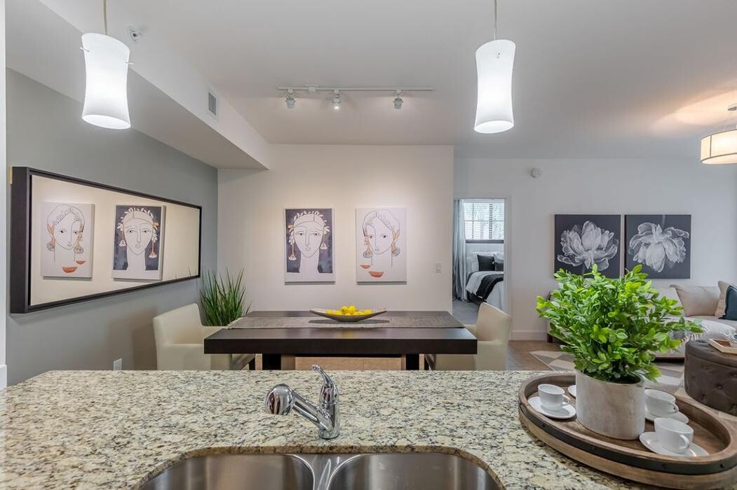 Images AMLI Toscana Place