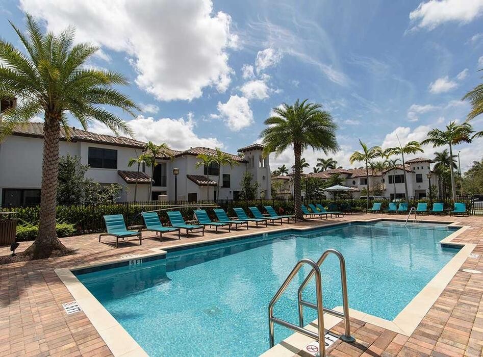 Images AMLI Toscana Place
