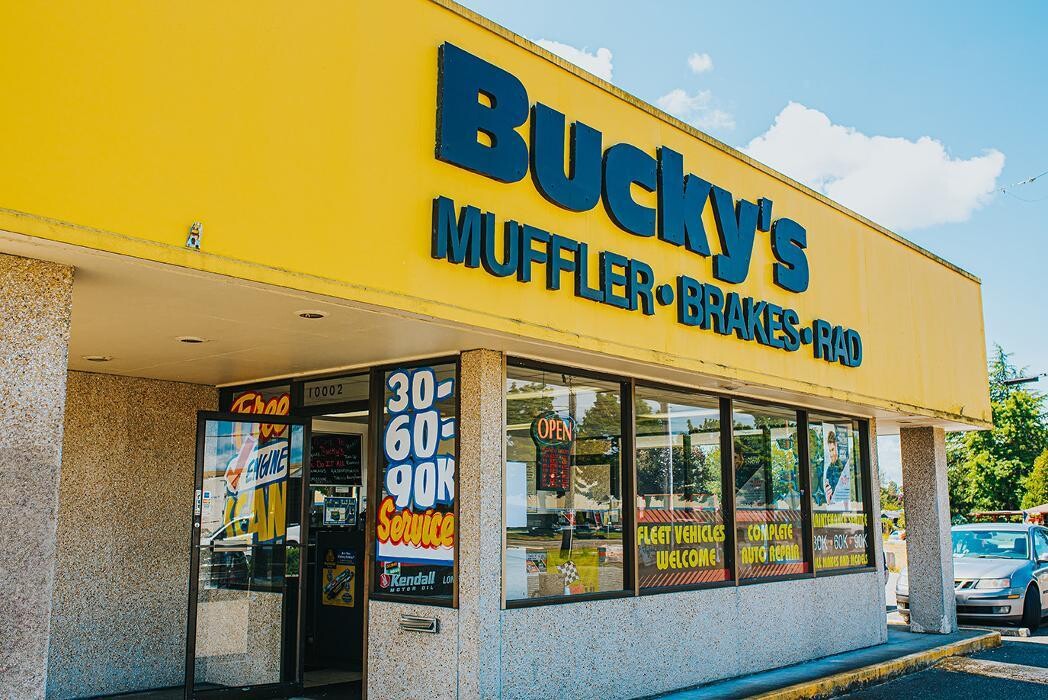Images Bucky's Lakewood