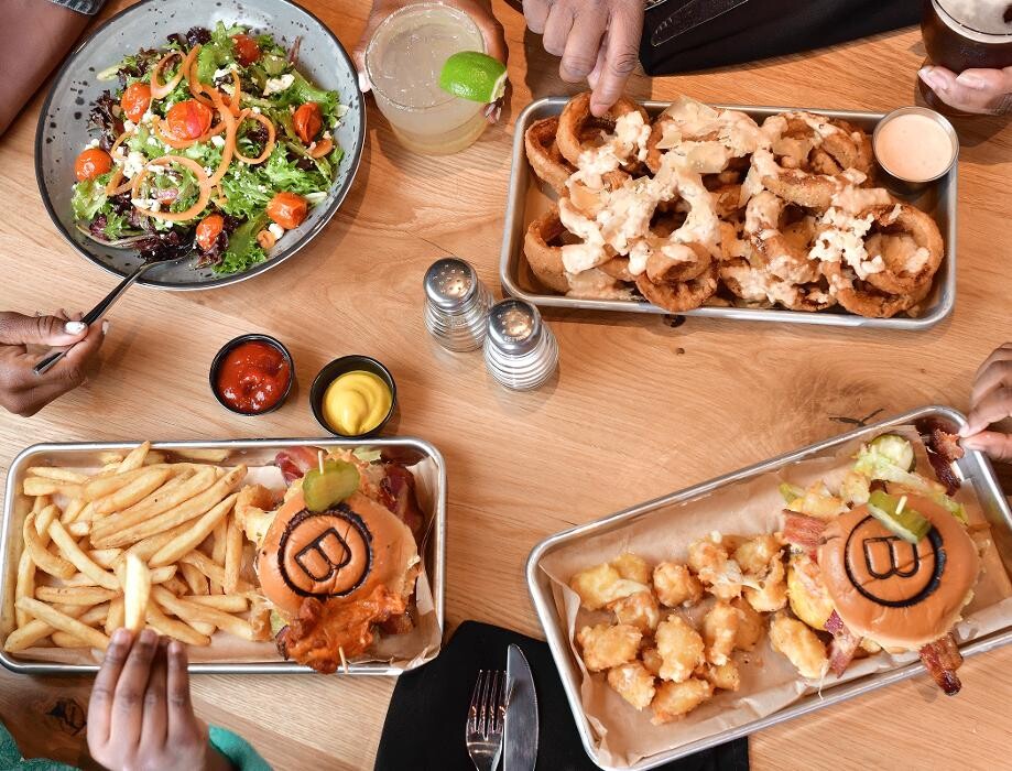 Images B-Lux Grill & Bar