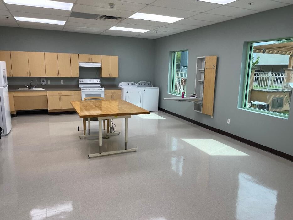 Images DHR Health Rehabilitation Hospital