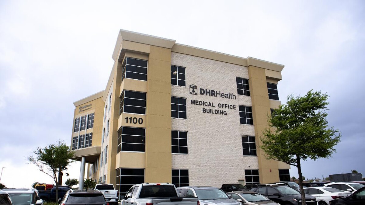 Images DHR Health Transplant Institute Kidney Transplant Center