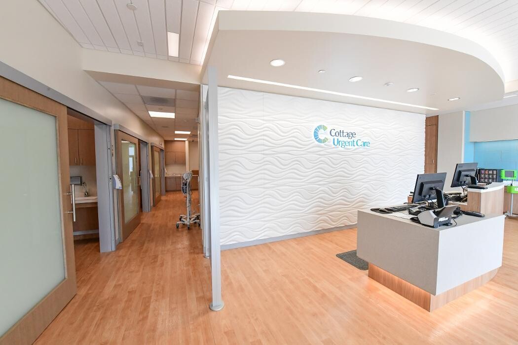 Images Cottage Urgent Care - Goleta - Calle Real