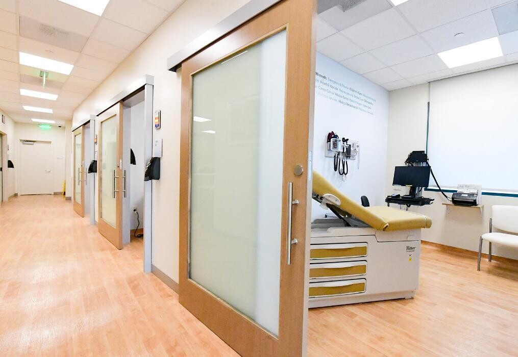 Images Cottage Urgent Care - Ventura - Montalvo Square