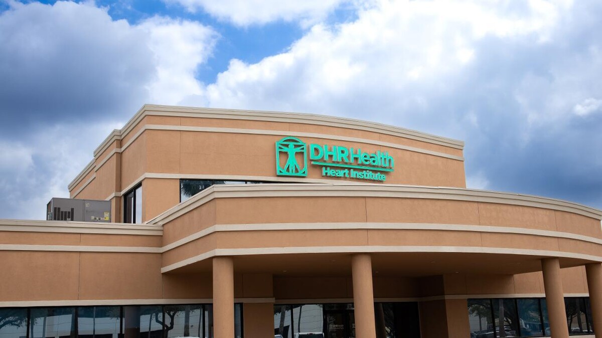 Images DHR Health Heart Institute